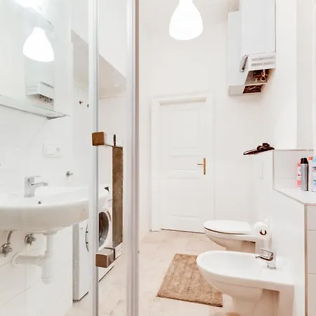 Apartment Spacious Cozy 2bds In Center - Stp4 Prague