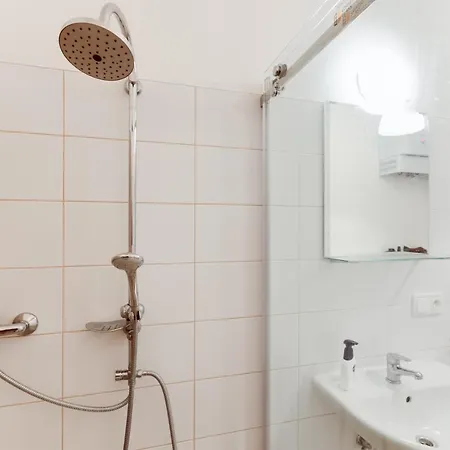 Spacious Cozy 2bds In Center - Stp4 Διαμέρισμα *