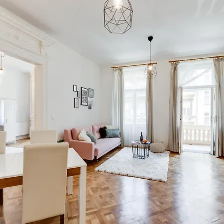 Spacious Cozy 2bds In Center - Stp4 Prague