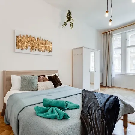 Spacious Cozy 2bds In Center - Stp4 Apartment *