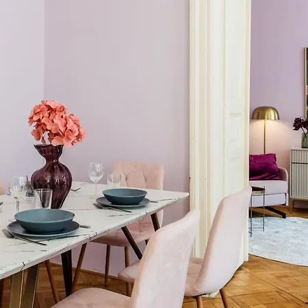 Spacious Cozy 2bds In Center - Stp4 Praha