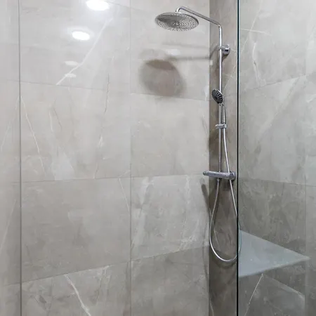 Apartmán Spacious Cozy 2bds In Center - Stp4 *