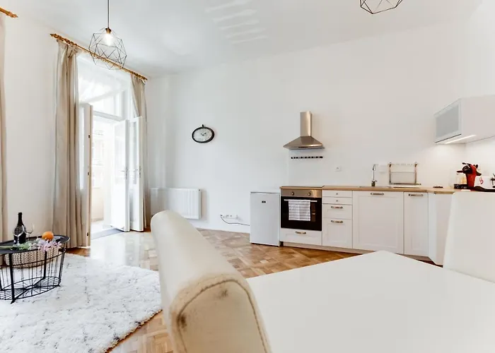 Spacious Cozy 2bds In Center - Stp4 Apartmán *