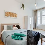 Spacious Cozy 2bds In Center - Stp4 Apartment *