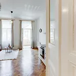 Spacious Cozy 2bds In Center - Stp4 Prague